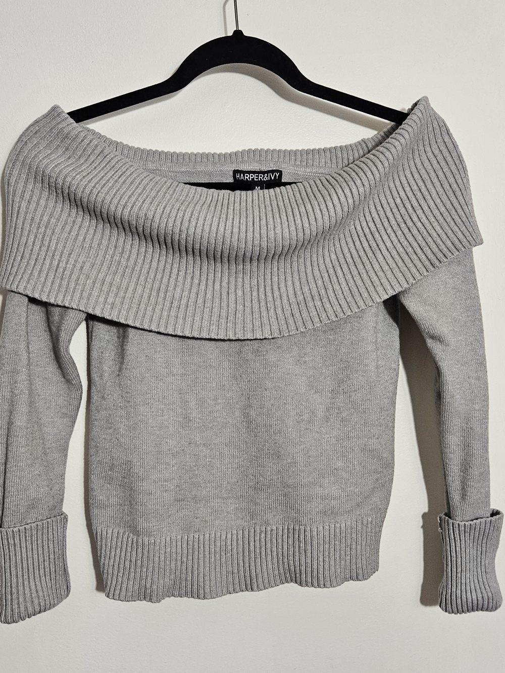 Off-the-Shoulder Ribbed Sweater in Light Gray